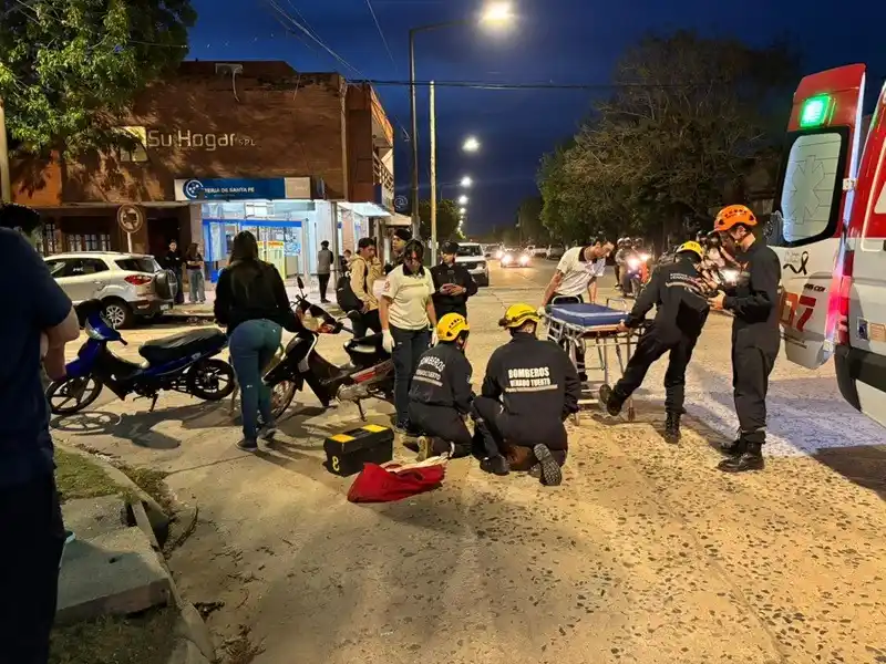 Servicios de emergencia trabajaron en el lugar del siniestro.