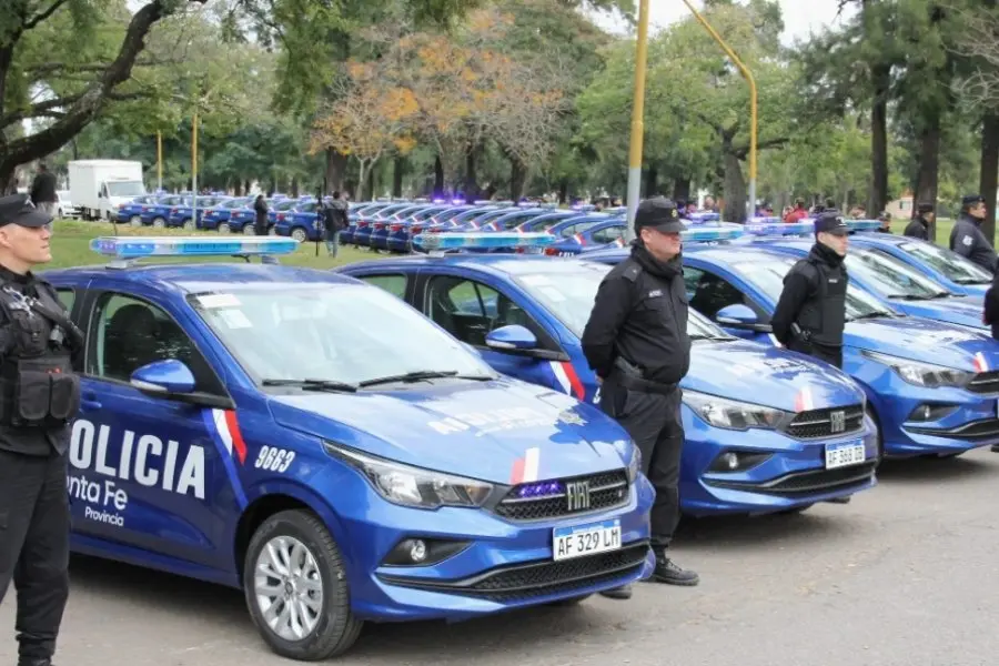 Histórico: Perotti entregará 32 móviles policiales para la ciudad y el departamento