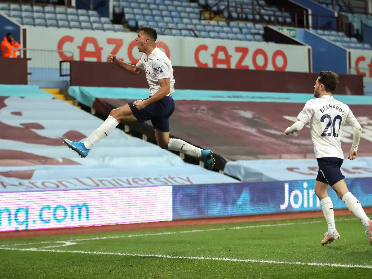 Manchester City volvió al triunfo ante Aston Villa