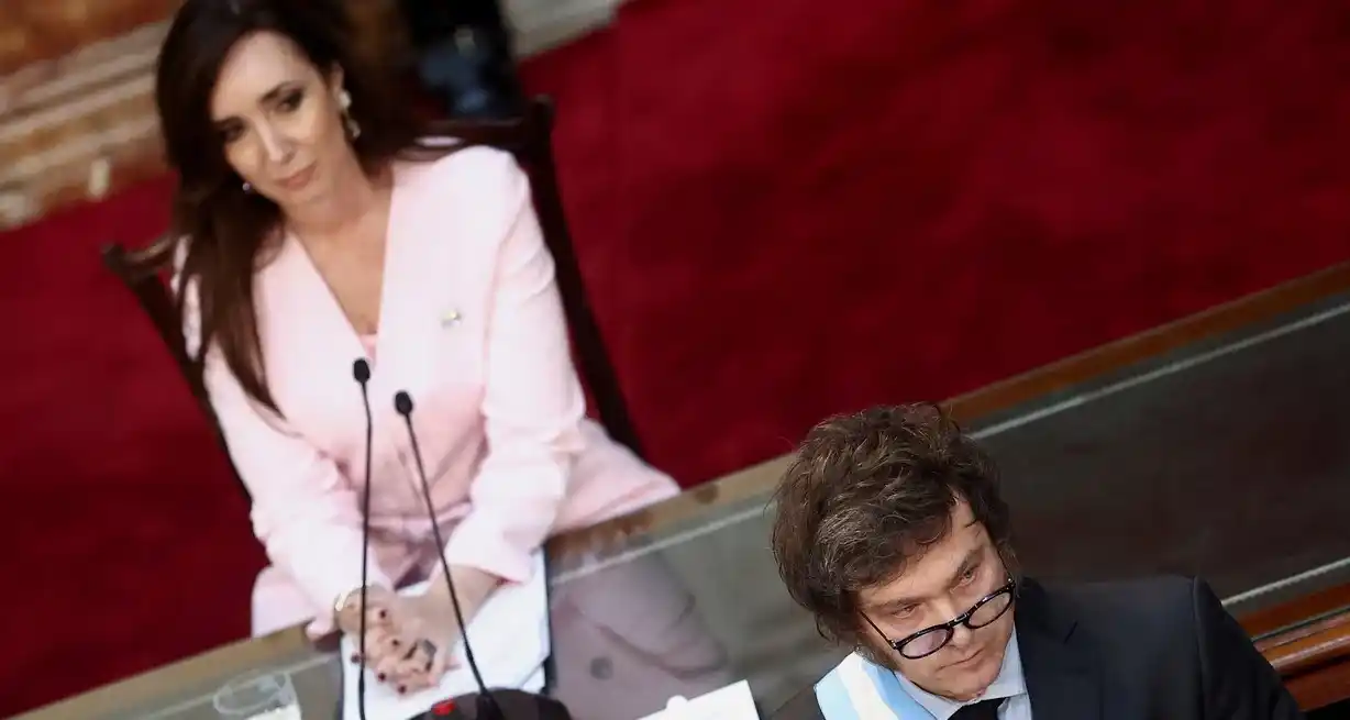 La vicepresidenta firmó la resolución para revisar la suba de 30% de las dietas tras un pedido expreso del presidente Javier Milei. Foto: REUTERS.