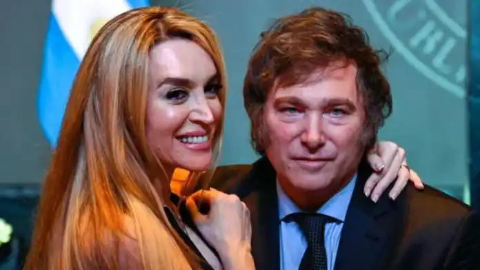 El Presidente anunció via X que decidieron separarse con Fátima Florez.