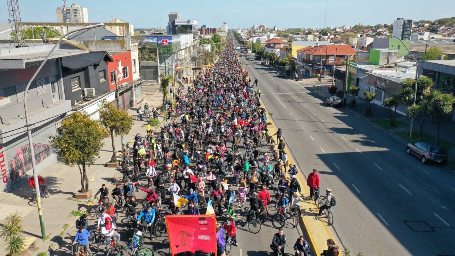 Este año la Caravana se realiza bajo el lema "Hagan lío por un mundo mejor".