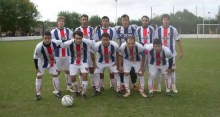 Fútbol: Alsina recibe a Rivadavia que va por la punta de la zona C