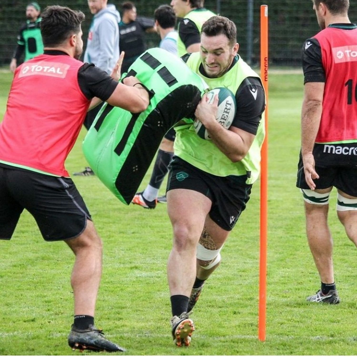 Calles será titular en el duelo frente a Bordeaux
