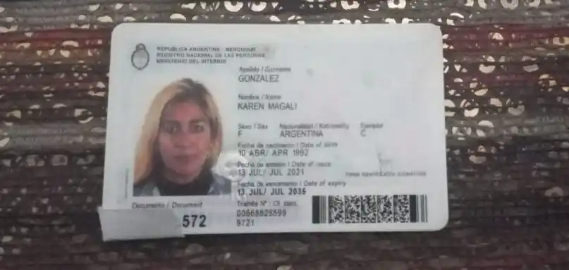 Encontraron monedero con documentación de Karen Magalí González