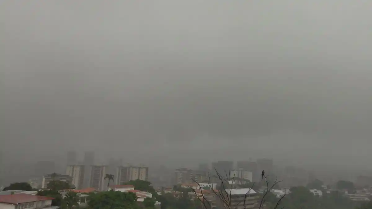¡AMANECER MOJADO! Lluvias en Caracas y varios estados del país desde tempranas horas de este 21Jun