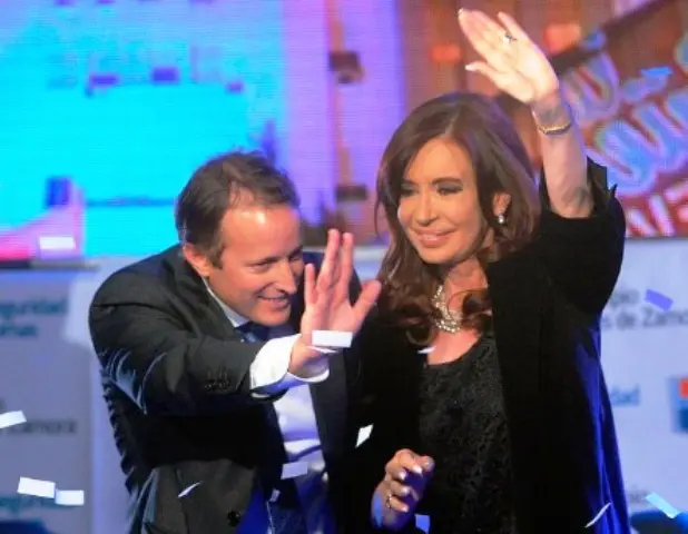 Moreno: Cristina inaugura maternidad "Estela de Carlotto", de campaña con Insaurralde