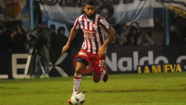 Emmanuel Brítez, lateral de Unión, es el primer refuerzo del Rojo