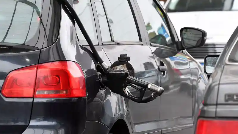 Aprobaron una nueva suba del impuesto que se traslada al precio de la nafta y el gasoil