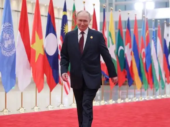 Gran Bretaña advirtió a Putin que si los aviones rusos violan el espacio aéreo, no dudará en derribarlos