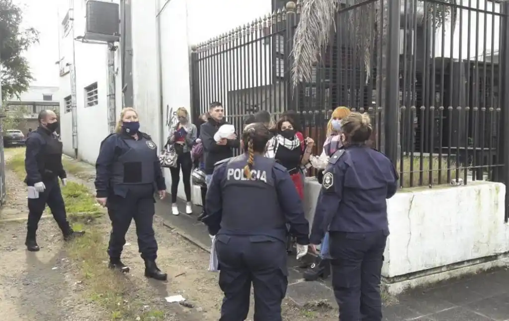 Cientos de detenidos en fiestas clandestinas, el fin de semana