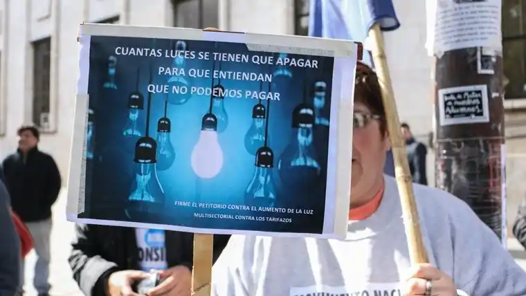 Convocan a un “ruidazo” contra el tarifazo