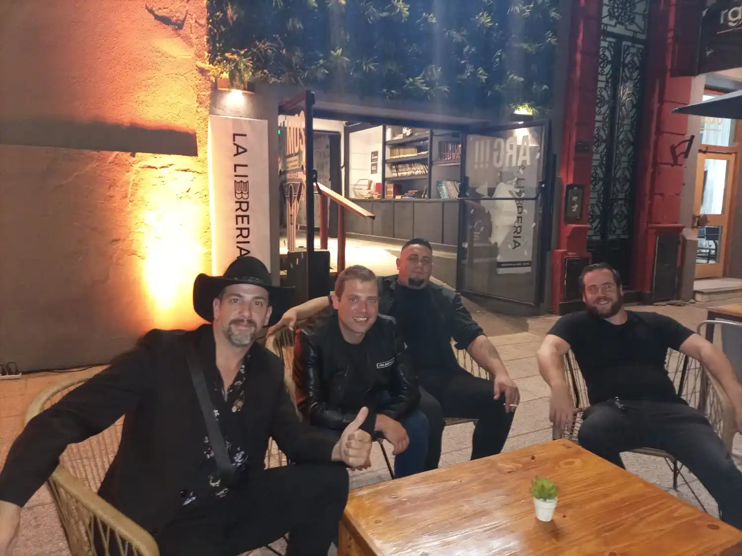 El rock llega a la Librería con el tributo a Héroes del Silencio