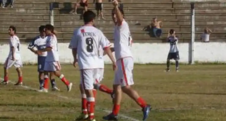 A pesar de los incidentes Mitre festejó el bicampeonato