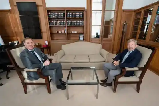 Santilli se reunió con Frigerio en Casa Rosada: analizaron obras, energía, Caja de Jubilaciones y reforma electoral