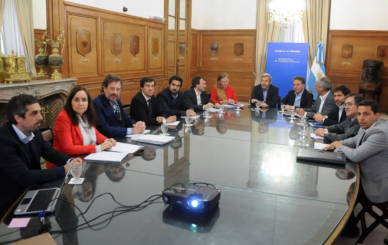 El Gobierno le propuso a las provincias absorber el 66 por ciento del ajuste
