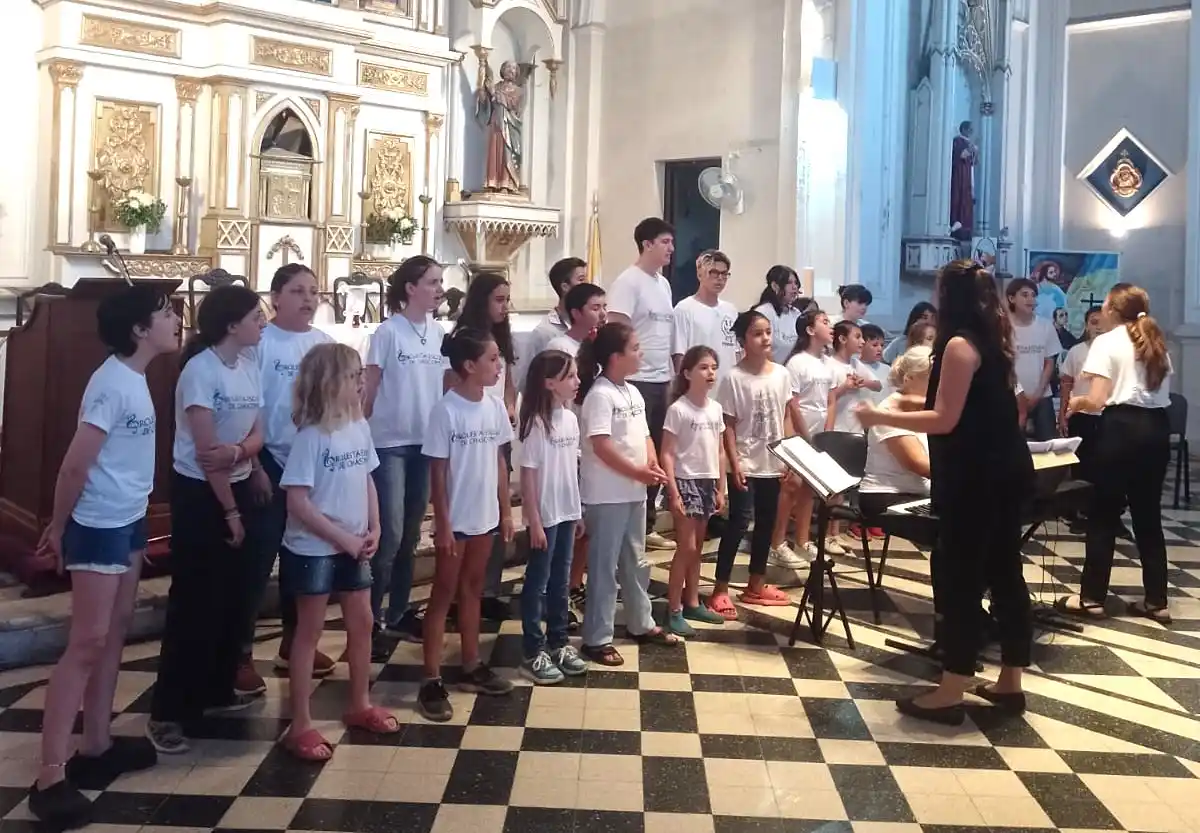 Los Coros de la Orquesta-Escuela de Chascomús se presentan en la Iglesia Corazón de María