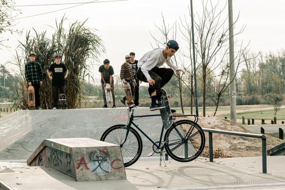 Piden más espacio para skaters, bikers y bicis stunt