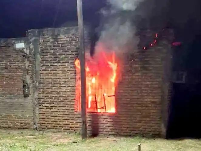 Quedó tras las rejas por amenazar de 
muerte e incendiar la casa de su expareja
