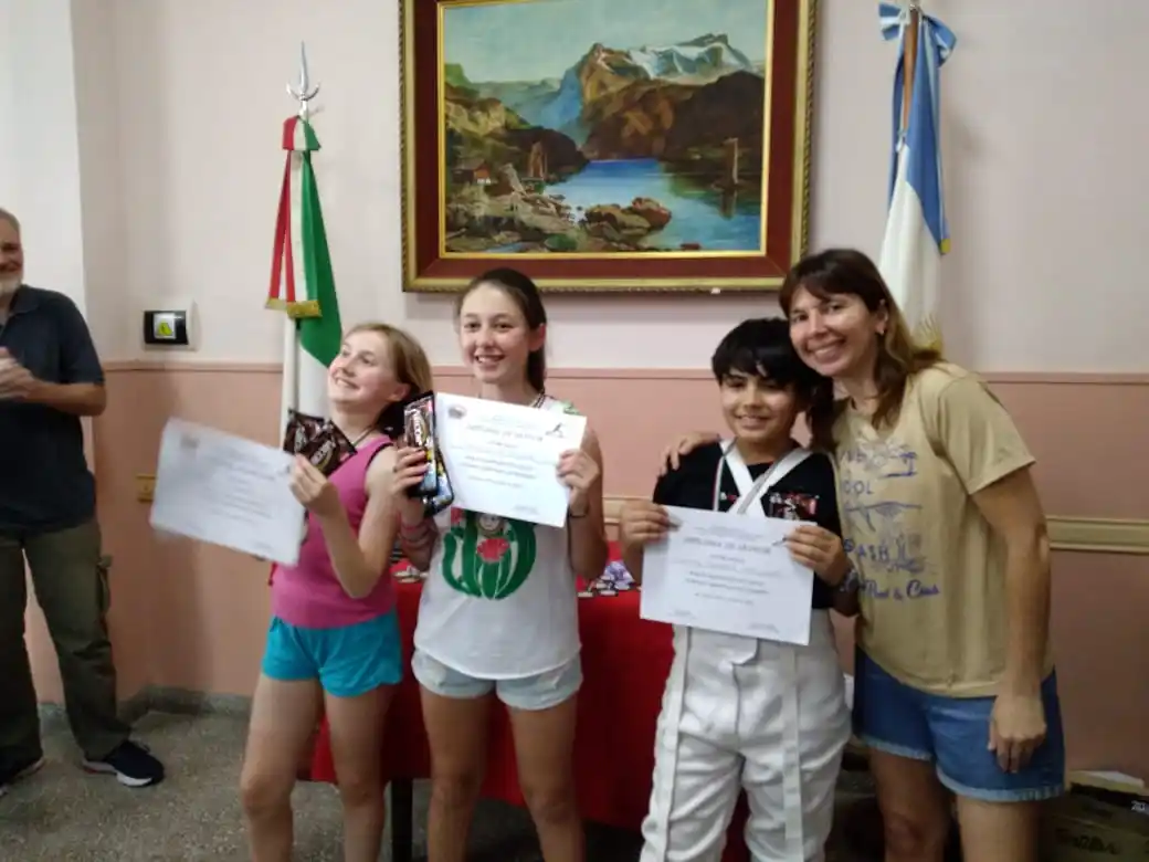 Los hermanos Garrote Arellano tuvieron un gran desempeño en Esgrima y Karate