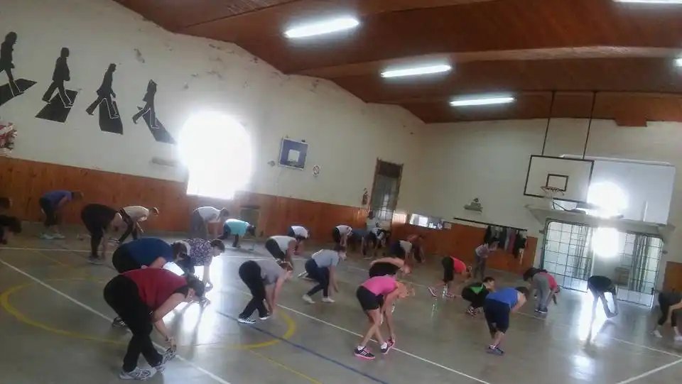 JUAN N. FERNANDEZ: Pintaron el gimnasio de la Sociedad Española