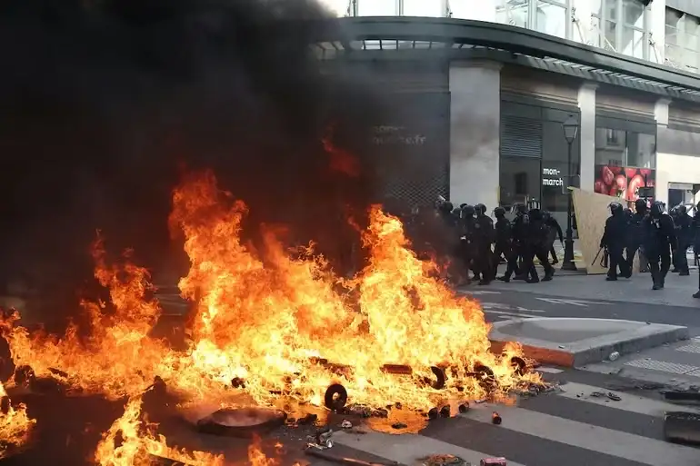 Emmanuel Macron - 4
