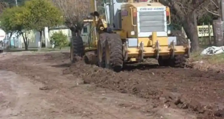 Santa Lucía: trabajos en calles de la localidad