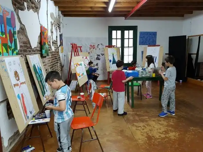 La Escuela de Artes de Quequén inscribe para talleres artísticos