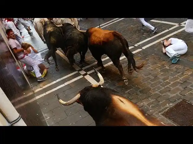 Al menos cuatro heridos en el inicio de San Fermín
