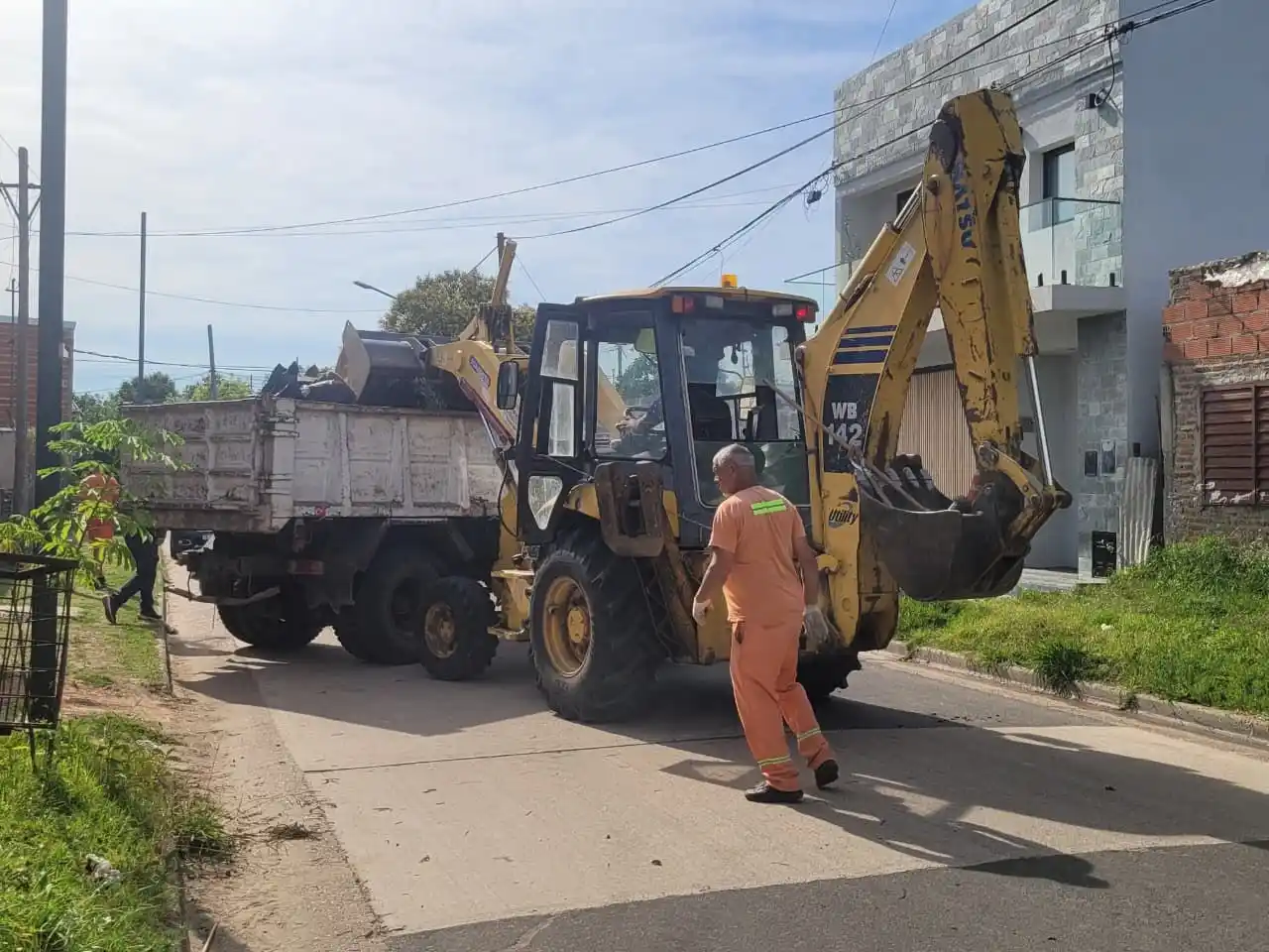 Patio Limpio 2025: Retiraron 43 camiones de residuos y objetos descartados en operativos que alcanzaron a ocho barrios