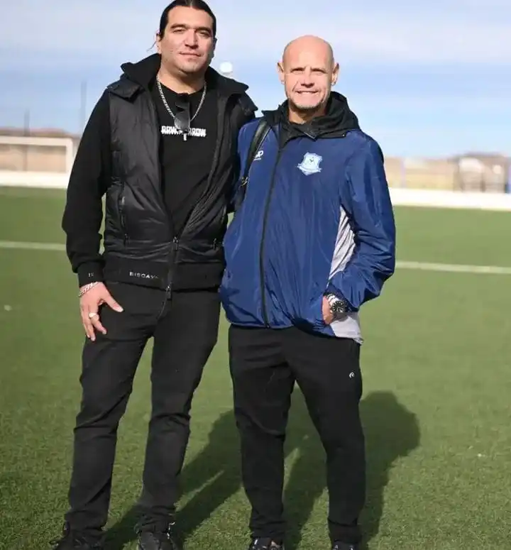 Botella, con el presidente de Deportivo Rincón, Aníbal Villalba.