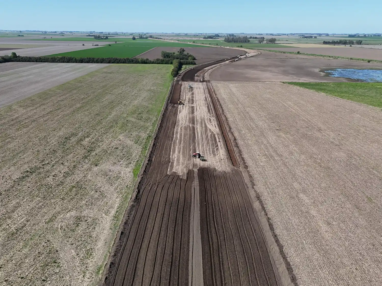 La mega obra provincial sigue abriéndose paso