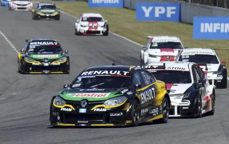 Pernía ganó la primera final de la temporada del Súper TC 2000