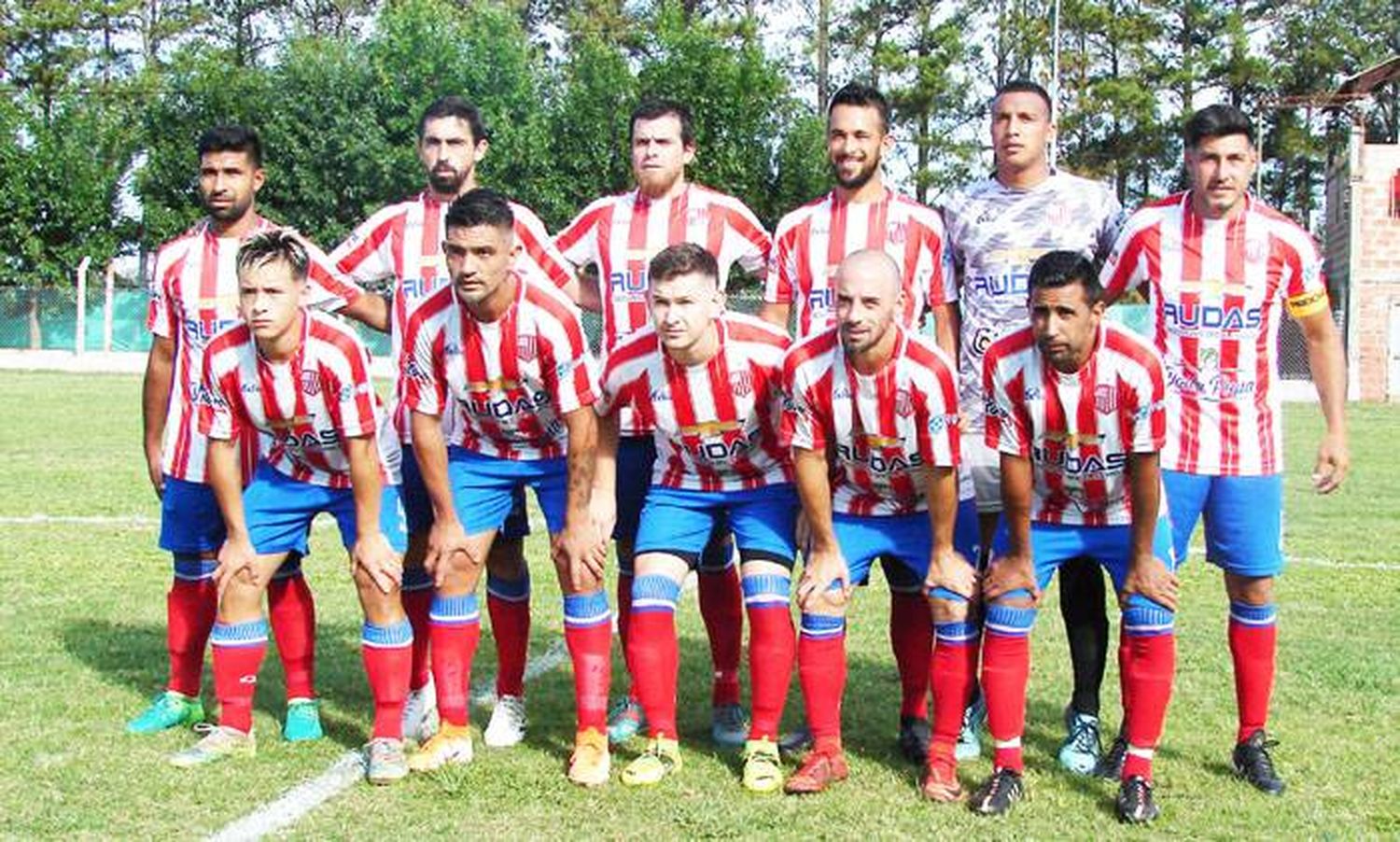 Libertad busca la clasificación esta noche ante Deportivo América