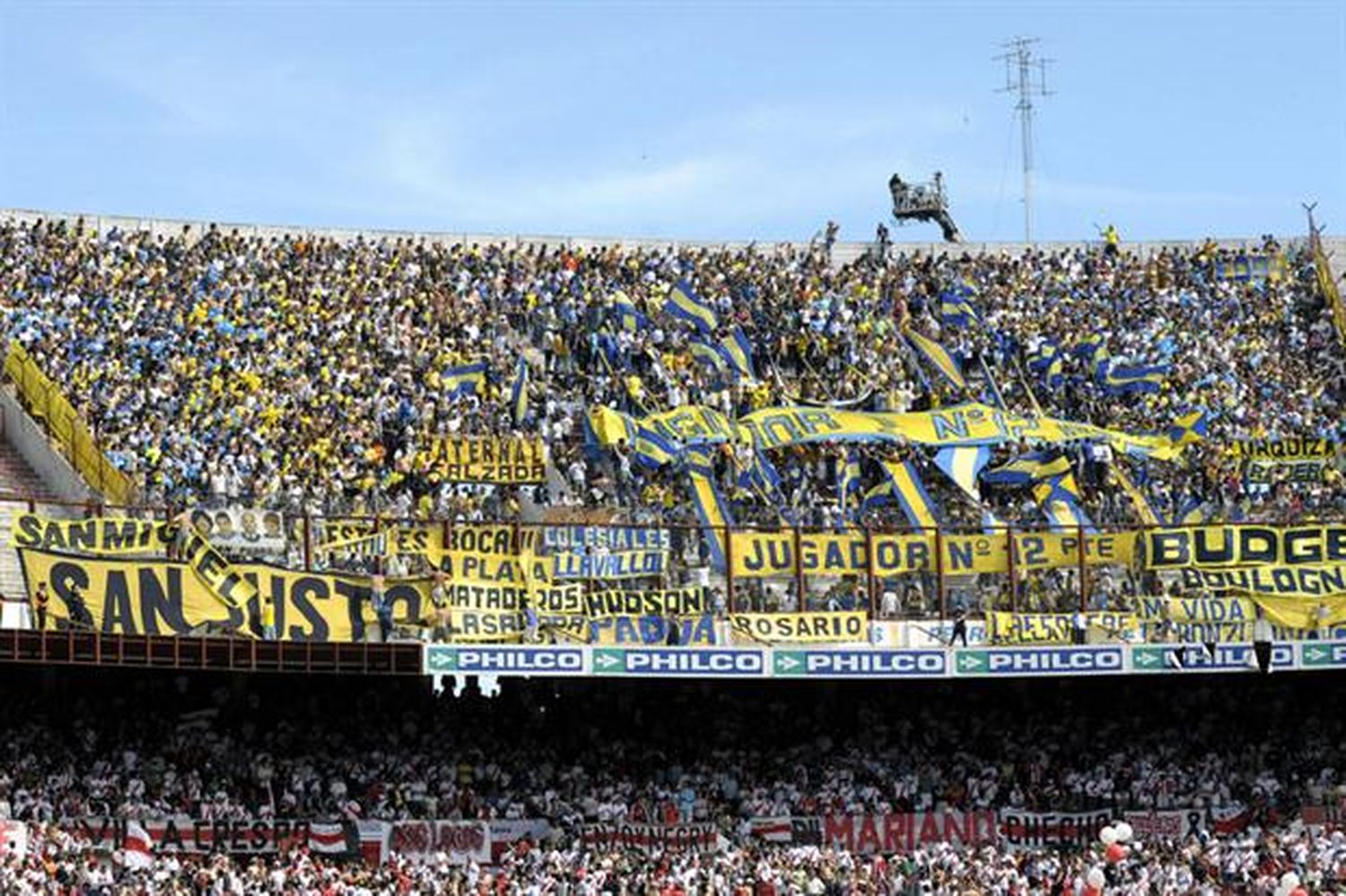 Piden a la Justicia que el domingo haya hinchas visitantes en el Monumental