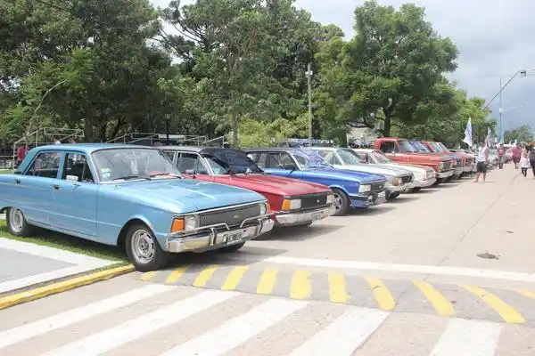 Recreo: Nuevo encuentro Multimarcas de autos