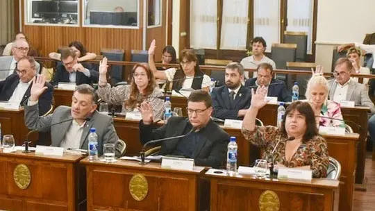 El bloque justicialista acusó al oficialismo de “judicializar la política”