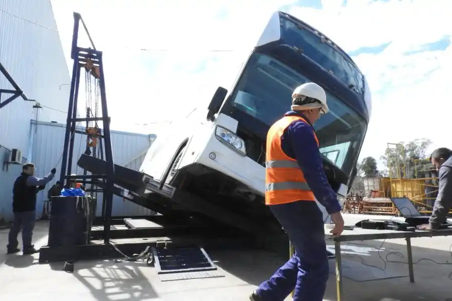 Santa Fe fue reconocida por el INTI por trabajos vinculados a la industria carrocera