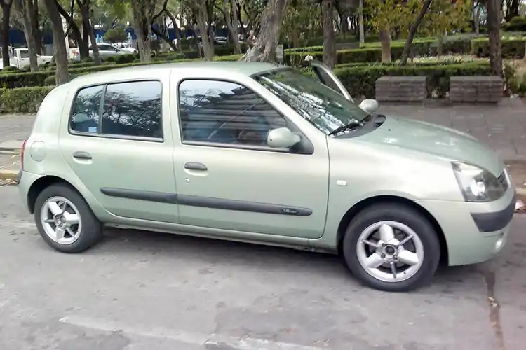 Roban un auto y lo recuperan