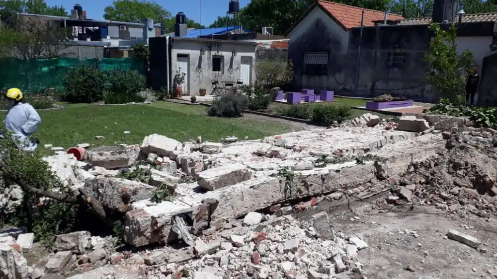 Conmoción por la muerte de un obrero de 27 años tras desmoronarse una medianera en la que trabajaba