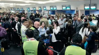 Los pilotos confirmaron el paro, aunque irán a la audiencia convocada por el Gobierno