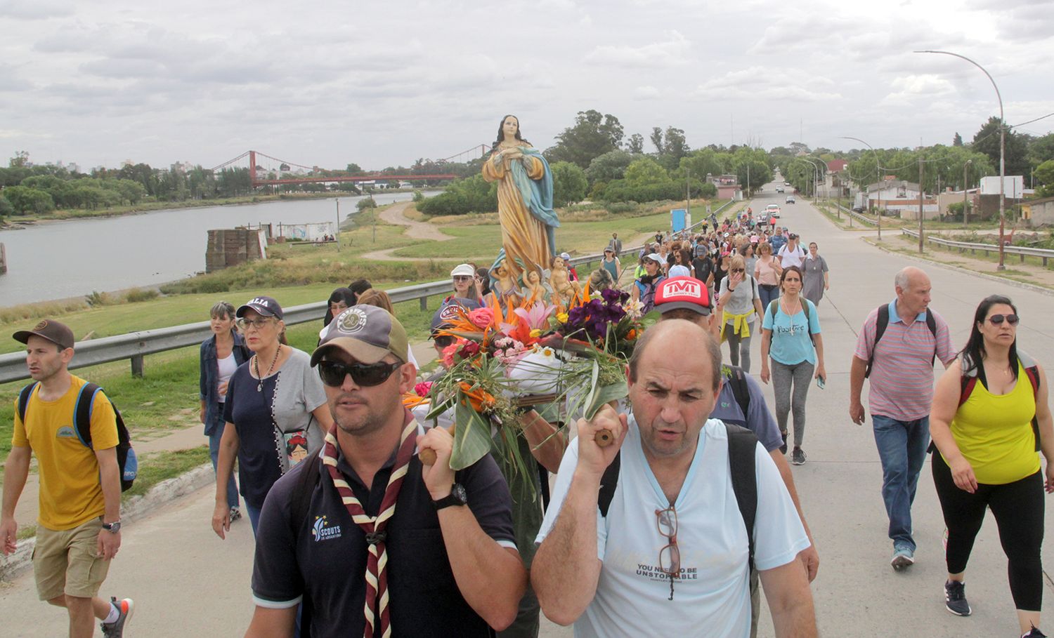 Largo recorrido. La Marcha de la Fe cuenta con numerosos concurrentes