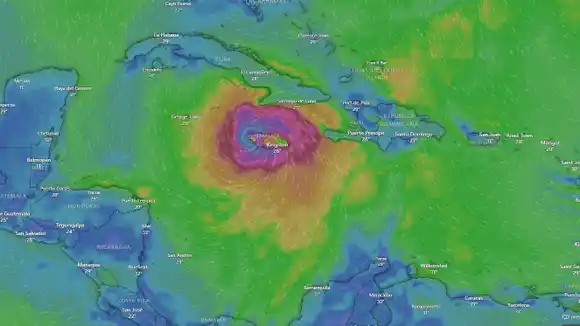 Con vientos catastróficos, el huracán Melissa tocó tierra en Jamaica como categoría 5, el más fuerte en 174 años