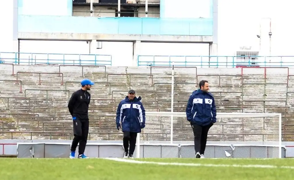 Juan Pablo Pumpido: “Tendrían que colaborar prestando el estadio”