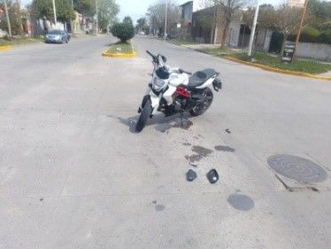 Un accidente, tres aprehendidos con drogas y uno por portar arma blanca en el parte policial del domingo