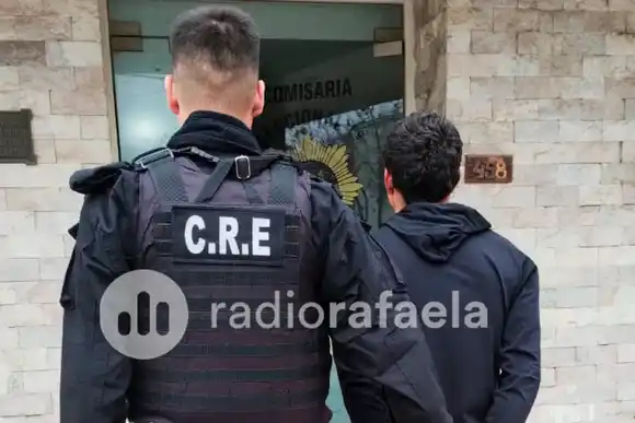 Detuvieron a un joven en una recorrida de prevención y resultó estar involucrado en un hecho de hurto