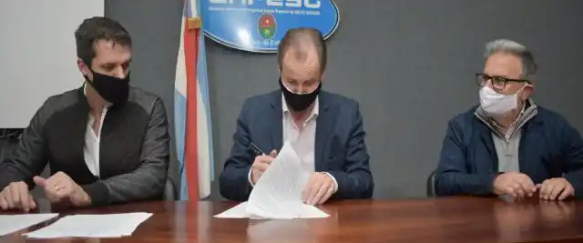 Bordet acordó obras de infraestructura sanitaria con Casfesg y Enohsa
