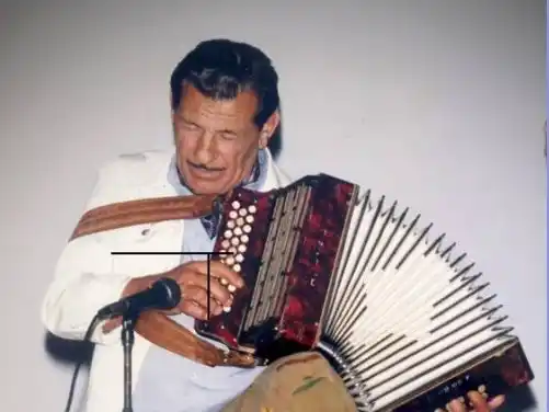 Proponen declarar el 15 de junio como el Día del Chamamé Entrerriano en homenaje a Abelardo Dimotta