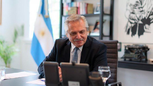 Fernández y Putin hablaron sobre la provisión de vacunas