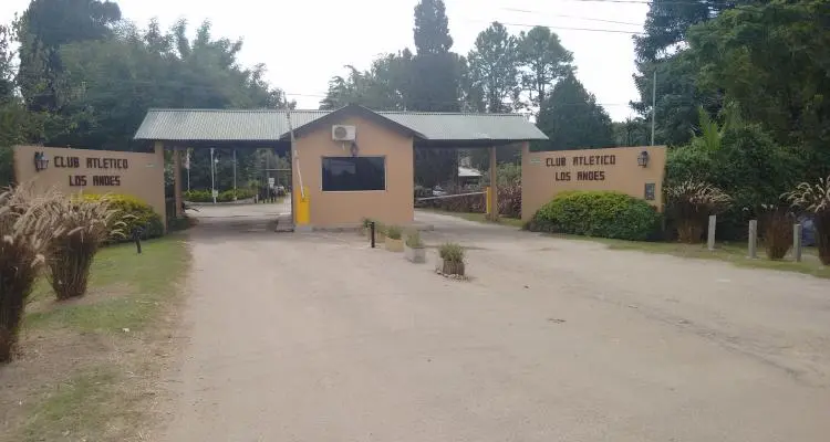 Coronavirus: piden a autoridades del club Los Andes que controlen en la cuarentena las viviendas que hay en sus instalaciones